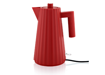 Pliss&eacute;, design Michelle de Lucchi, rychlovarn&aacute; konvice v&nbsp;designu evokuj&iacute;c&iacute;m bohatou haute couture r&oacute;bu, cena 2&nbsp;499&nbsp;Kč 