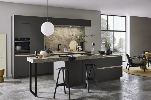 Matrix 800 (Nolte K&uuml;chen) s&nbsp;nov&yacute;m matně lakovan&yacute;m povrchem s&nbsp;anti-fingerprint &uacute;pravou Velutto graphic matt