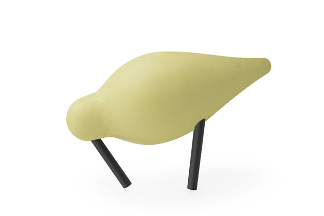 Dekorace Shorebird, design Sigurjón Pálsson, lakované dubové dřevo, velikost S, cena 746 Kč → www.formadore.cz