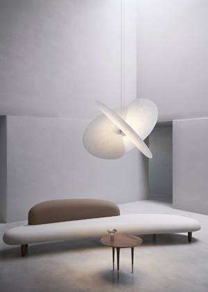 Z&aacute;věsn&eacute; osvětlen&iacute; Levante, design Marco Spatti, speci&aacute;lně upraven&yacute; plast a&nbsp;hlin&iacute;k,  &Oslash; 106 cm, cena 52 108 Kč 