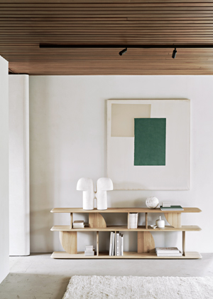 Geometric, policov&aacute; sestava z lakovan&eacute;ho dubu, rozměry 210 &times; 35 &times; 67 cm,  cena 55 614 Kč &rarr; www.stockist.cz  3 Pentagram (Lago), design Daniele Lago, modul&aacute;rn&iacute; knihovna se zadn&iacute;m panelem ze skla XGlass s mramorov&yacute;m vzhledem, s &bdquo;levituj&iacute;c&iacute;mi&ldquo; policemi a integrovan&yacute;m osvětlen&iacute;m,  cena na dotaz