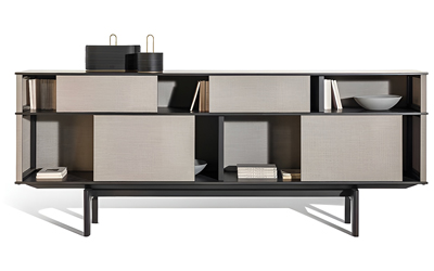 Lloyd Tex, design Jean-Marie Massaud, skř&iacute;ňka s pohybliv&yacute;mi panely potažen&yacute;mi technickou tkaninou, rozměry 225 &times; 42,5 &times; 90 cm, cena 267 600 Kč
