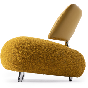 Křeslo Pallone 901, design Roy de Scheemaker, kůže Senzo Amber, textilie Robou Amber, chromovan&yacute; kov, cena od 32 250 Kč 