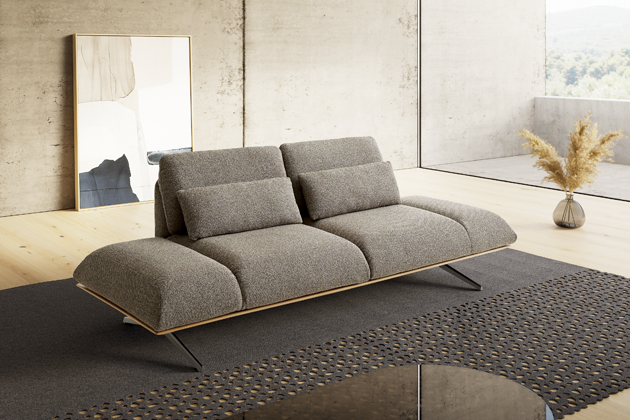 Sofa Fieno, polohovateln&eacute; područky i opěrky, textilie i kůže, cena od 81 588 Kč 