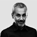 Roman Ulich, hlavn&iacute; design&eacute;r česk&eacute; rodinn&eacute; manufaktury M&amp;T