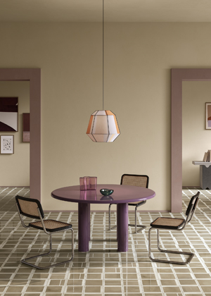 Manufatti, geometrick&aacute; dlažba kombinuj&iacute;c&iacute; leskl&yacute; a matn&yacute; povrch, form&aacute;t  20 &times; 20 cm, cena 1 299 Kč/m