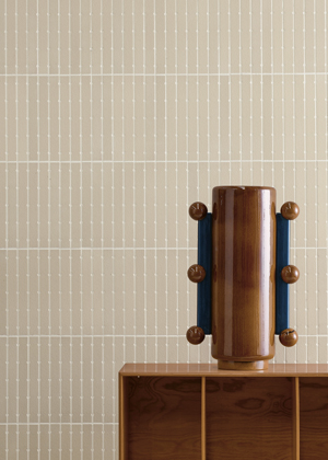 Osso &amp; Bottone (Mutina), design Ronan Bouroullec, kolekce pro venkovn&iacute; i vnitřn&iacute; použit&iacute;, dostupn&aacute; ve dvou form&aacute;tech 7,5 &times; 23,1 cm  a 3 &times; 27,5 cm, cena na dotaz 