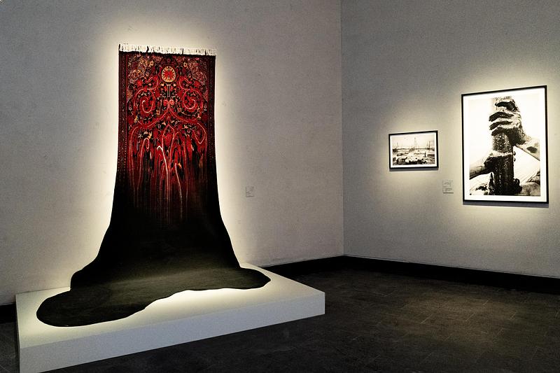 Čern&eacute; zlato jako uměn&iacute;: V Rij&aacute;du se otev&iacute;r&aacute; muzeum v budově od Zahy Hadid