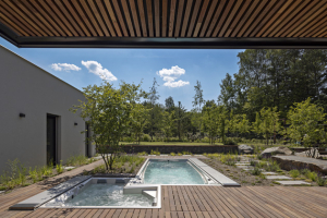 Kombinace vířivky Combi iN a swim spa je zcela nepřekonatelná. Jednotný design a špičková masážní výbava z této dvojice dělá dokonalé zázemí pro domácí wellness, ve kterém si jak zaplavete, tak odpočinete. Cena na dotaz → www.usspa.cz