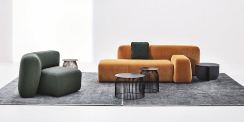 Modulov&aacute; sedac&iacute; souprava Suiseki, design Andrea Steidl, bukov&eacute; a&nbsp;jedlov&eacute; dřevo, polyuretanov&aacute; pěna, textilie i&nbsp;kůže, v&iacute;ce druhů i&nbsp;barev, &scaron;&iacute;řka 300 cm, cena od 220 825 Kč
