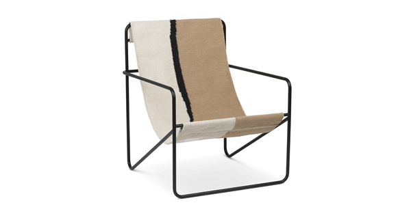 Křeslo Desert Lounge Chair, provedení black/soil, matně lakovaná ocel, měnitelné textilní sedadlo z recyklovatelného plastu, cena 7 180 K
