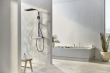 Sprchový systém na zeď Rainshower Aqua Pure, nástěnný termostat SmartControl s přepínáním výstupů, minimální průtok 5 l/min, chrom, černá barva, cena 53 369 Kč