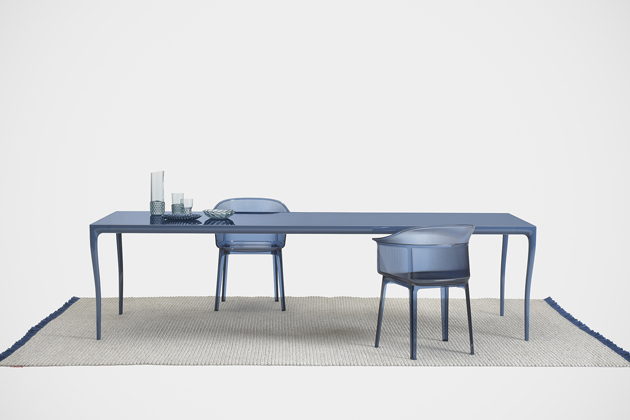 Set dvou křesel Papyrus, design  Ronan &amp; Erwan Bouroullecovi, barva powder blue, stohovateln&eacute;, vhodn&eacute; i&nbsp;do exteri&eacute;ru,  cena na dota