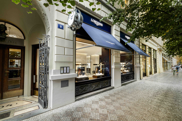 Rodinná společnost Carollinum otevřela v Pařížské ulici svůj pátý butik, nyní se švýcarskou značkou Longines