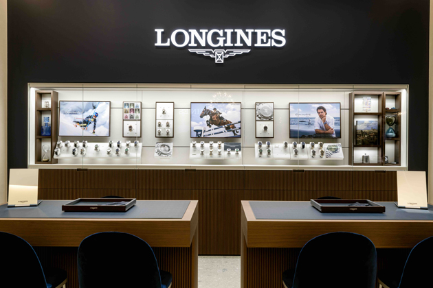 Rodinn&aacute; společnost Carollinum otevřela v Pař&iacute;žsk&eacute; ulici svůj p&aacute;t&yacute; butik, nyn&iacute; se &scaron;v&yacute;carskou značkou Longines